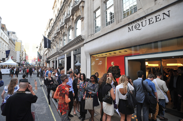 Fashion's Night Out September 6