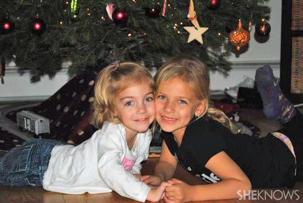 Emma Lavelle and her sister