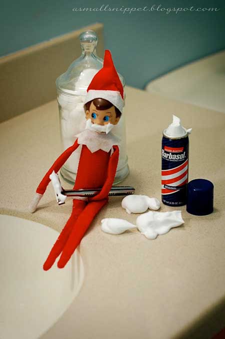 33 Hilarious ways to pose your Elf on the Shelf - Page 4