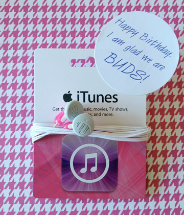 itunes gift card with earbuds