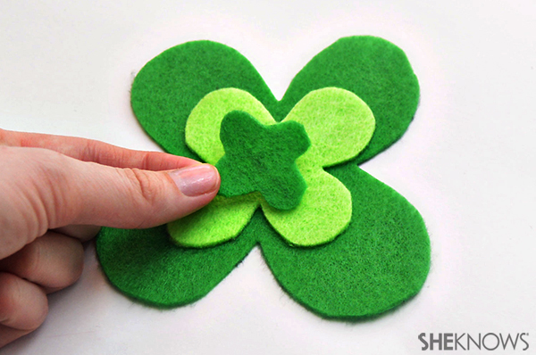 St. Patrick's day magents | Sheknows.com - lucky shamrock assembly