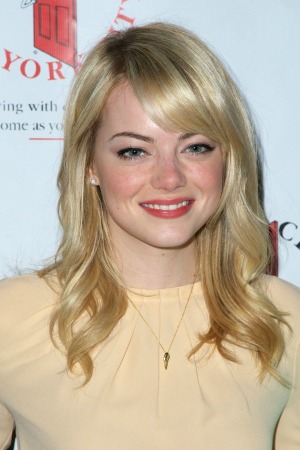 Nude selfie of Emma Stone is fake! Well, maybe.