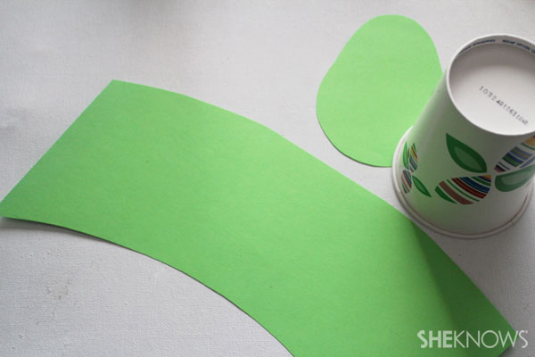 DIY Fire-breathing dragon craft: Cut paper to fit cup