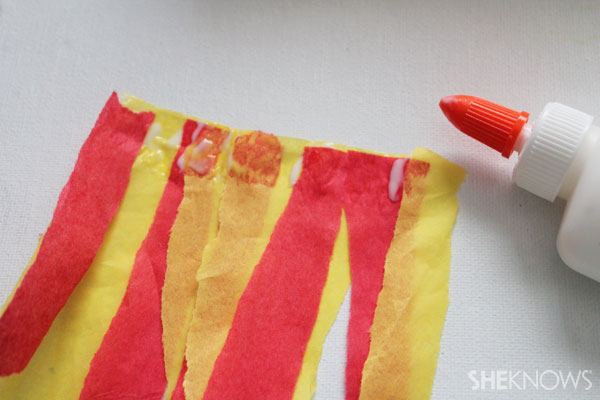 DIY Fire-breathing dragon craft: Glue together strips