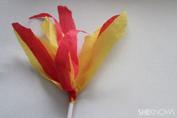 DIY Fire-breathing dragon craft: Secure fire to straw