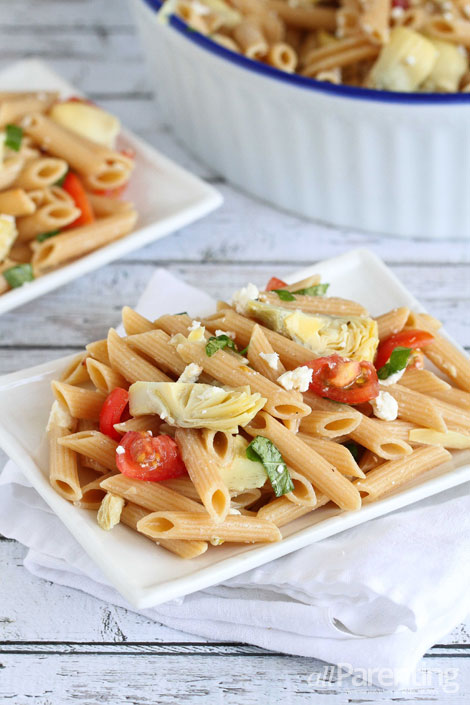 Tomato & artichoke pasta salad