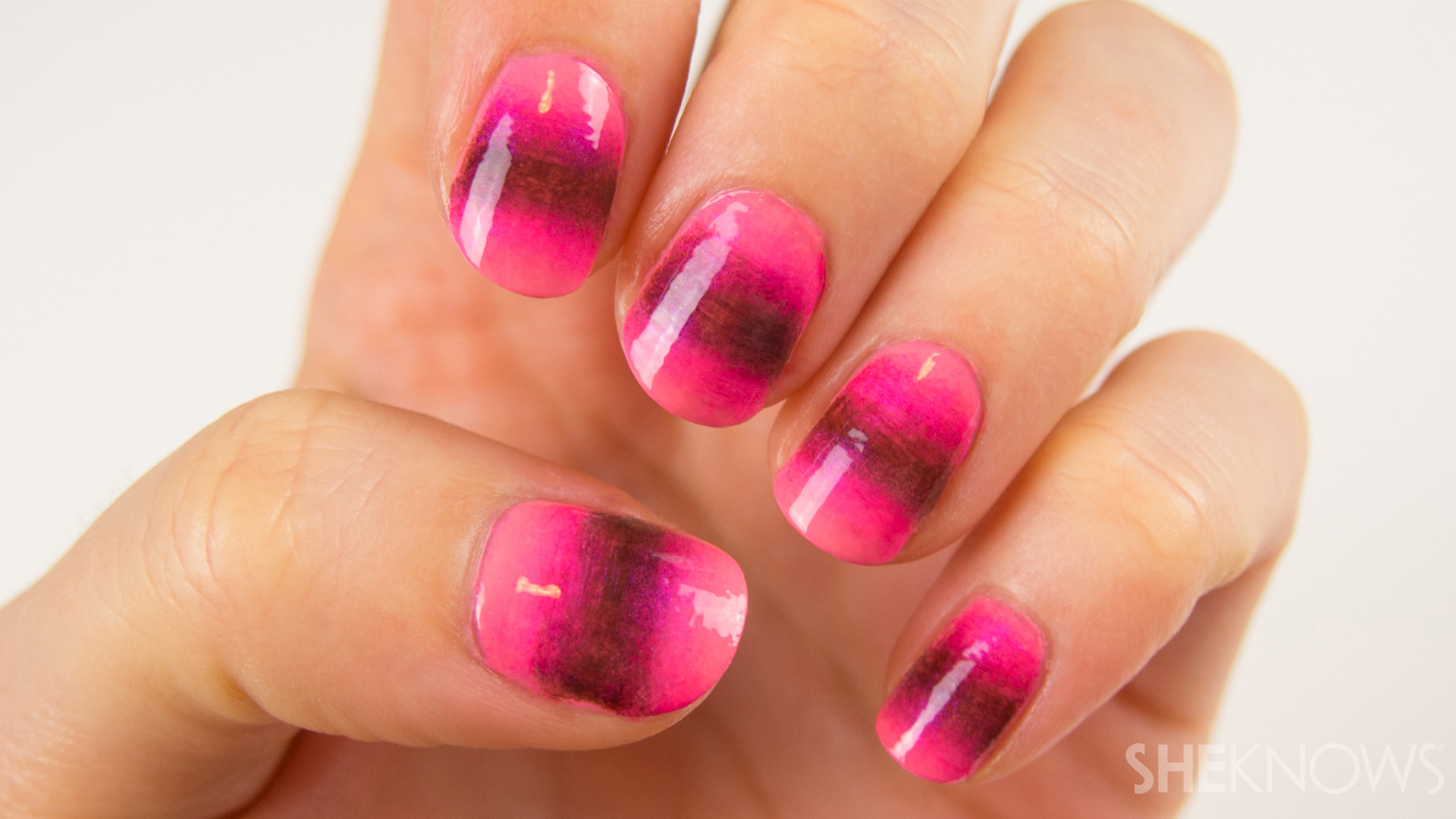 Nail art tutorial: A new take on the ombre nail design