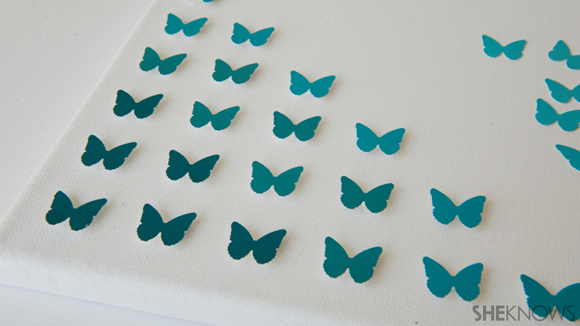 3D Punch art finish sticking | Sheknows.com