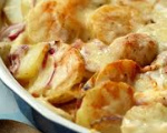 Cheddar Scalloped Potatoes and Ham